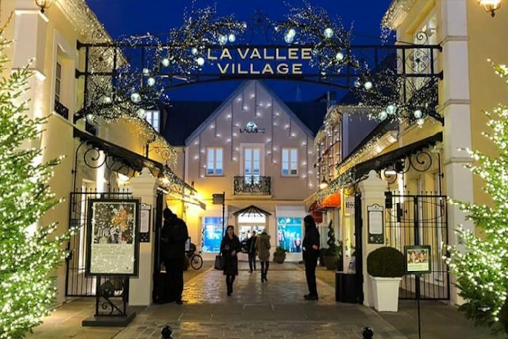 Sejour En Famille Ou Amis A Disneyland & Paris Lognes Exterior photo